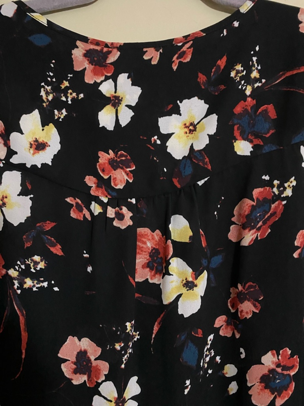 Chelsea & Theodore Black Floral Tunic with White and Coral Blooms - Picture 6 of 6
